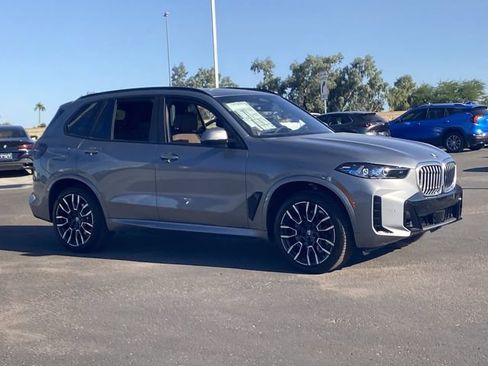Used 2026 BMW X5 sDrive40i w/ M Sport Package RWD image 4
