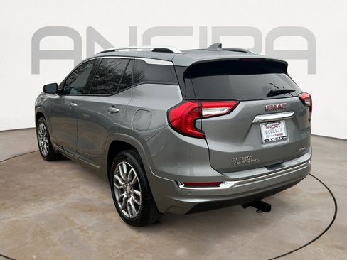 Used 2023 GMC Terrain Denali w/ Denali Premium Package image 8