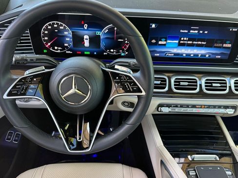 Certified 2025 Mercedes-Benz GLE 450e 4MATIC image 31