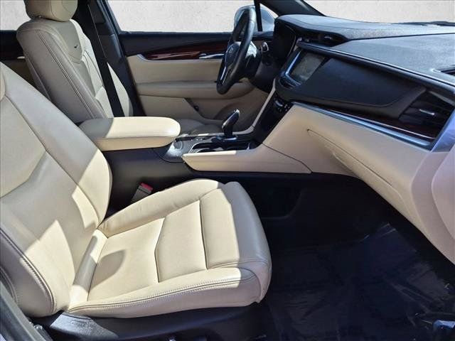 Used 2017 Cadillac XT5 Premium Luxury AWD/4WD image 22