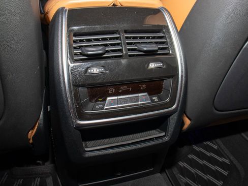 Used 2022 BMW X5 sDrive40i w/ M Sport Package image 20