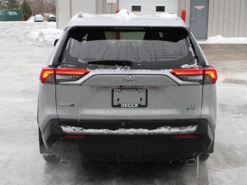 Used 2025 Toyota RAV4 XLE image 6