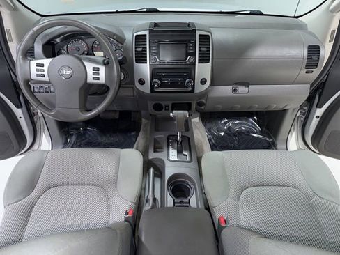Used 2016 Nissan Frontier SV image 11