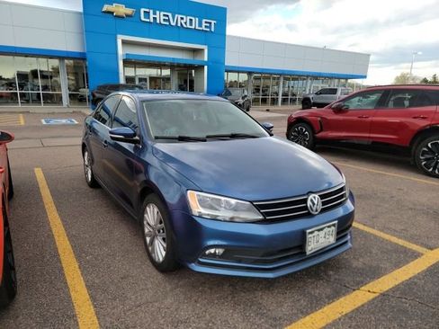 Used 2016 Volkswagen Jetta SEL image 3
