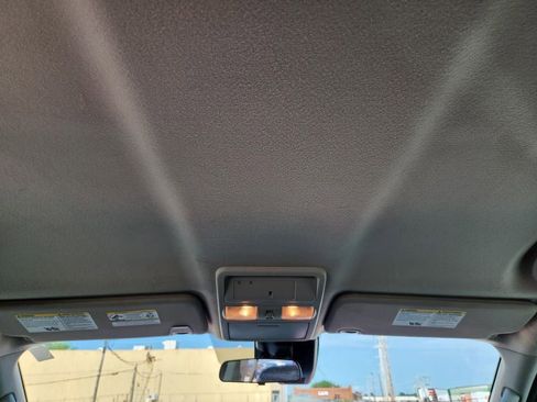 Used 2023 Nissan Titan S w/ S Utility Package image 13