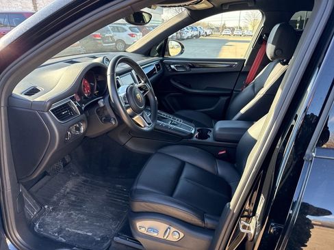Used 2016 Porsche Macan S image 13