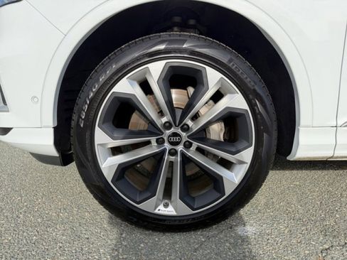 Used 2023 Audi Q7 3.0T Prestige image 9