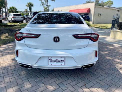 Used 2022 Acura TLX image 4