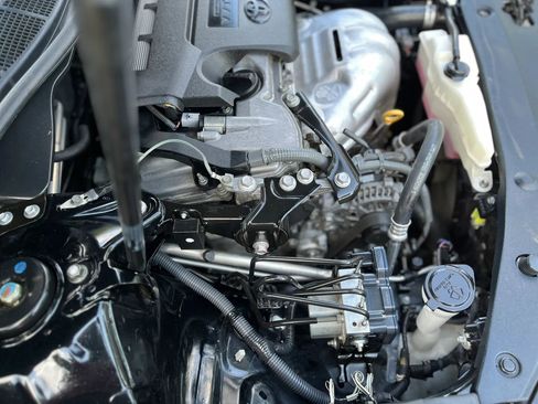 Used 2016 Toyota Camry SE image 26