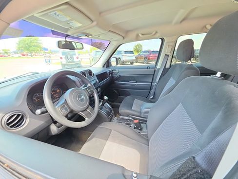 Used 2016 Jeep Patriot Sport w/ Power Value Group FWD image 13