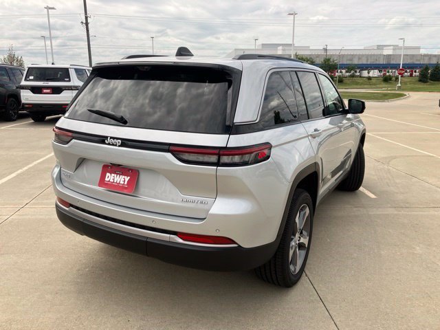 New 2026 Jeep Grand Cherokee Limited w/ Luxury Tech Group II AWD/4WD image 8
