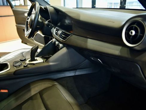 Used 2022 Alfa Romeo Giulia Ti image 25
