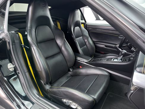 Used 2015 Porsche 911 Turbo S AWD/4WD image 25