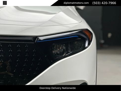 Used 2024 Mercedes-Benz EQB 300 4MATIC image 13