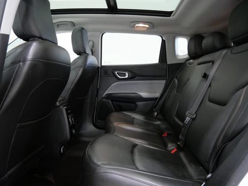 Used 2022 Jeep Compass Latitude w/ Sun and Sound Group AWD/4WD image 25