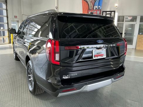 Used 2025 Ford Expedition Max Platinum AWD/4WD image 46