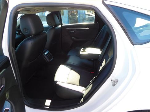 Used 2019 Chevrolet Impala LT FWD image 24