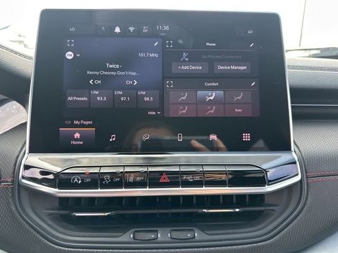 Used 2024 Jeep Compass Trailhawk image 10