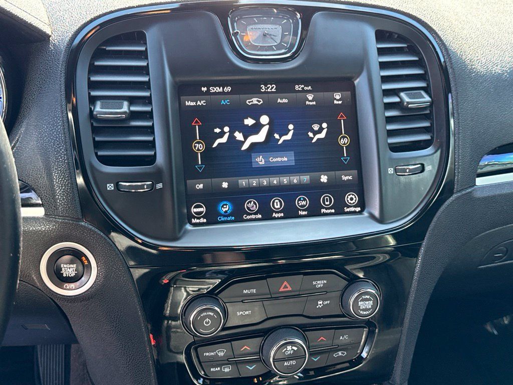 Used 2018 Chrysler 300 S RWD image 20