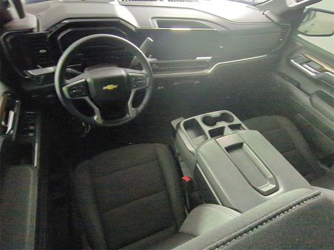 Used 2024 Chevrolet Silverado 1500 LT image 10