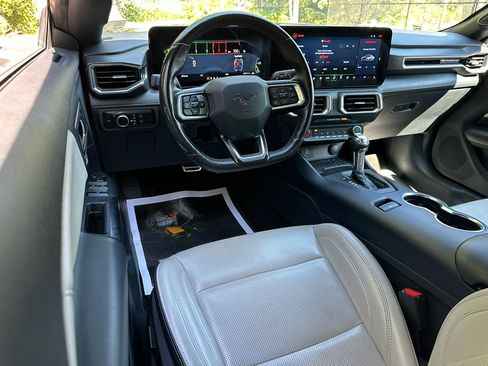 Used 2024 Ford Mustang Premium image 13