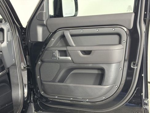 New 2026 Land Rover Defender 130 S image 32