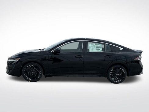 New 2026 Nissan Sentra SR w/ SR Premium Package FWD image 2