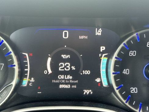 Used 2024 Chrysler Pacifica Touring-L FWD image 13