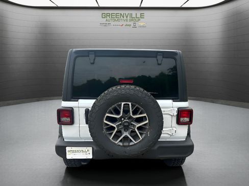 Used 2025 Jeep Wrangler Unlimited Sport AWD/4WD image 6