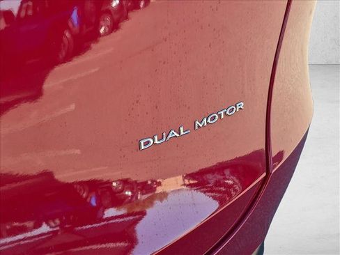 Used 2022 Tesla Model Y Long Range AWD/4WD image 11
