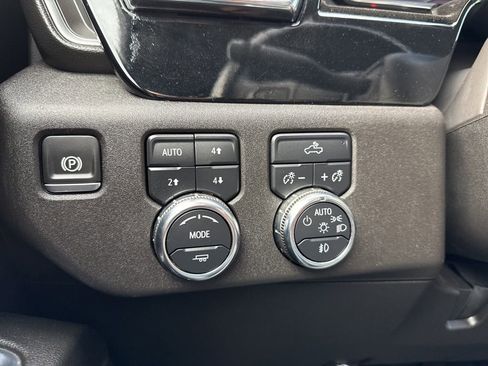 Used 2024 GMC Sierra 1500 Elevation w/ LPO, Elevation Black Package image 25