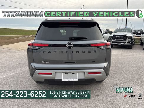 Used 2024 Nissan Pathfinder SL w/ SL Premium Package image 4