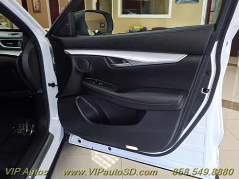 Used 2021 INFINITI QX50 Luxe w/ Appearance Package FWD image 12