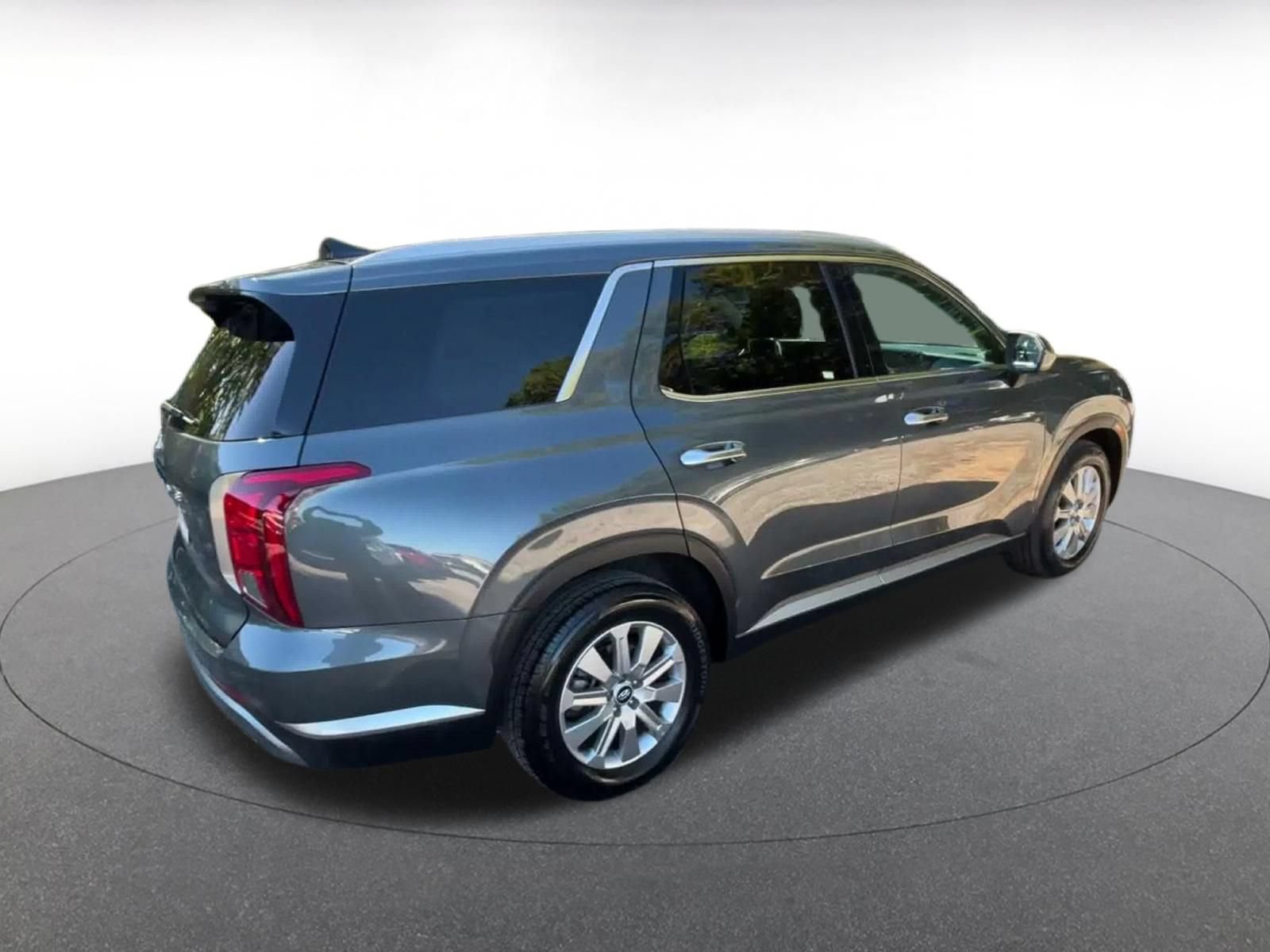 Used 2025 Hyundai Palisade SEL FWD image 14