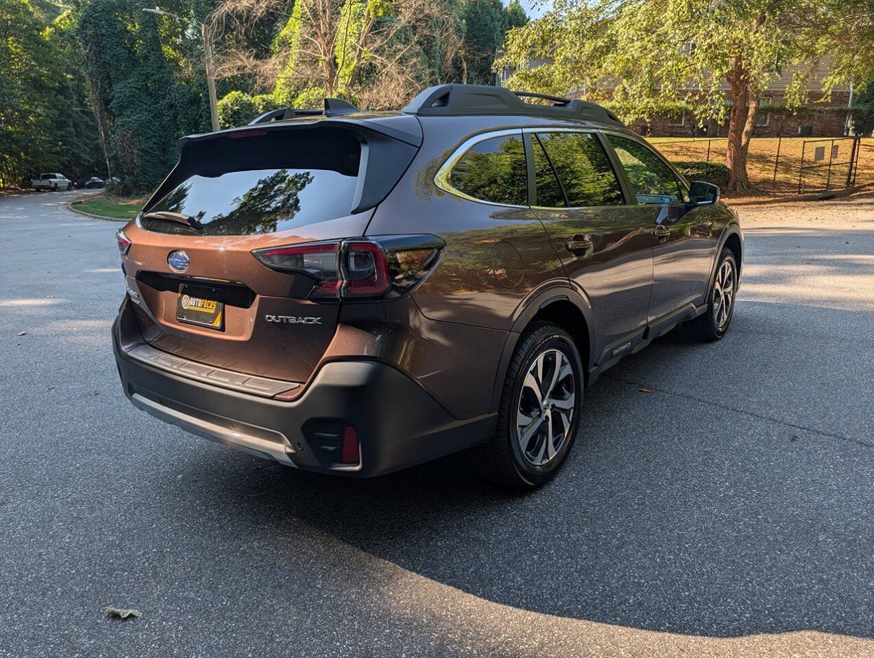 Used 2022 Subaru Outback Limited AWD/4WD image 5