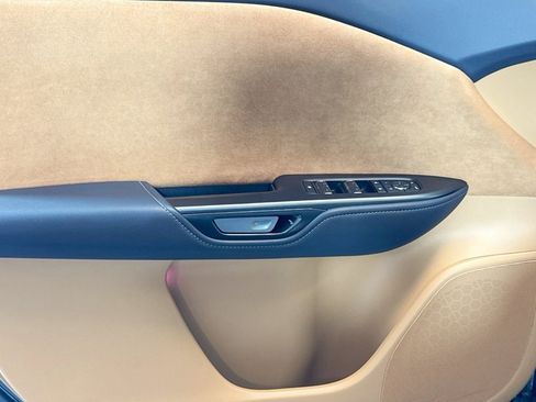 Used 2023 Lexus RZ 450e Premium image 16