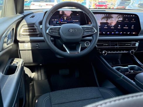 New 2026 Chevrolet Traverse LT w/ Midnight/Sport Edition image 7