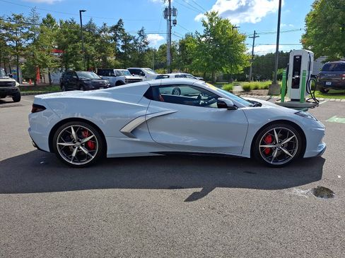 Used 2022 Chevrolet Corvette Stingray Preferred Conv w/ Battery Protection Package RWD image 4