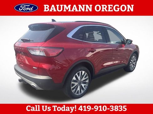 Used 2020 Ford Escape Titanium w/ Titanium Premium Package 2.0 AWD/4WD image 3
