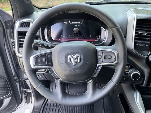 Used 2025 RAM 1500 Big Horn AWD/4WD image 13