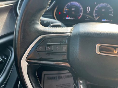 Used 2021 Jeep Grand Cherokee L Laredo w/ Luxury Tech Group I AWD/4WD image 26