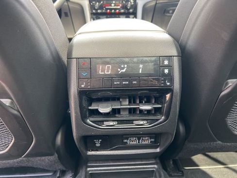 Used 2023 Jeep Grand Cherokee L Limited image 21