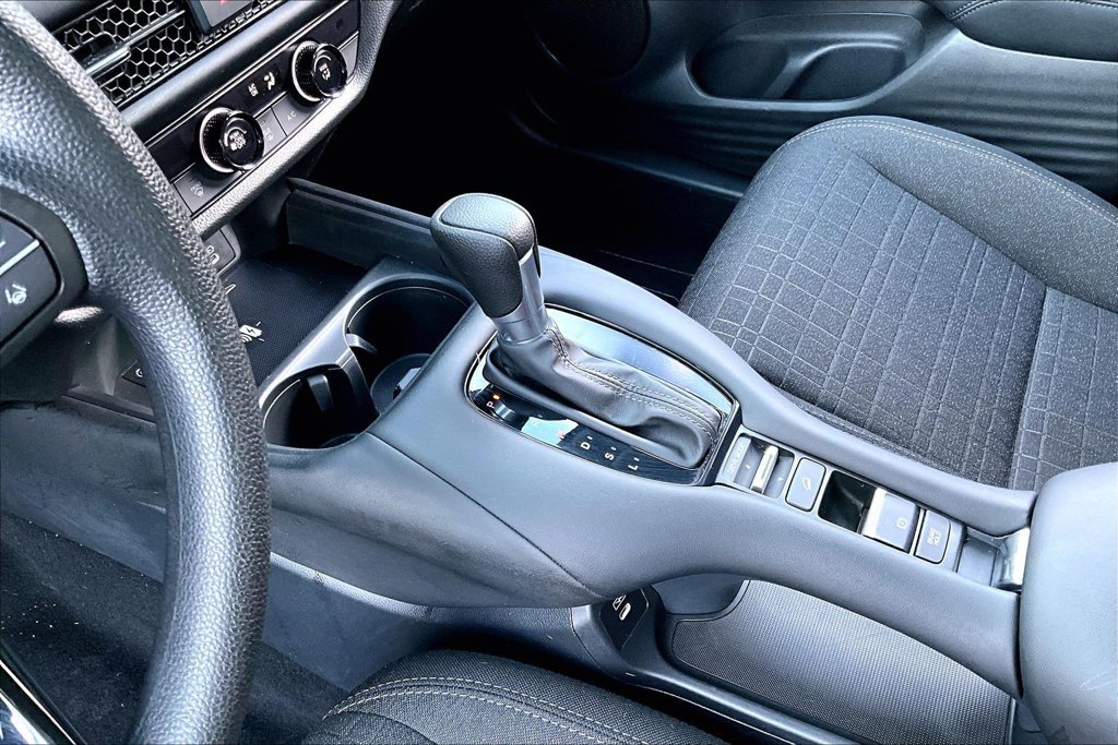 Certified 2026 Honda HR-V LX image 13