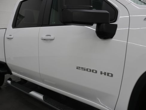 Used 2022 Chevrolet Silverado 2500 LT w/ Convenience Package AWD/4WD image 24