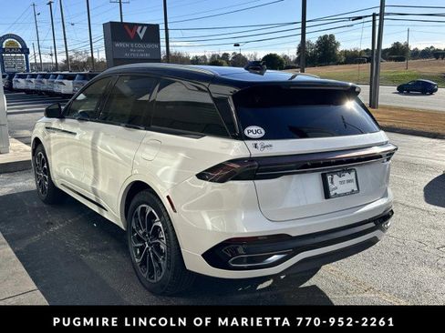 New 2026 Lincoln Nautilus Reserve image 5