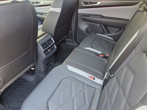 New 2026 Volkswagen Atlas Peak Edition AWD/4WD image 23