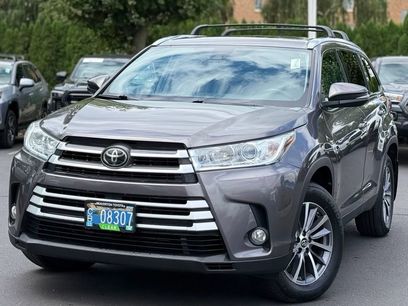 Used 2019 Toyota Highlander XLE