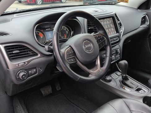 Used 2021 Jeep Cherokee Latitude Lux w/ Comfort/Convenience Group image 12