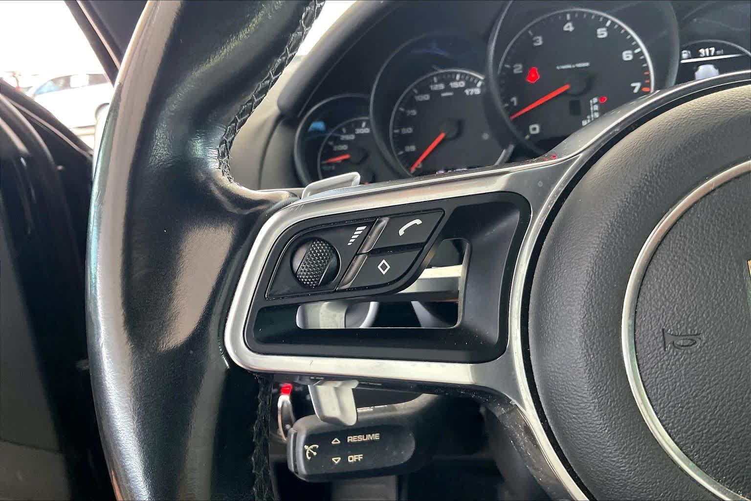 Used 2017 Porsche Cayenne Platinum Edition AWD/4WD image 23