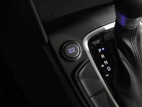 Certified 2021 Hyundai Kona SE image 15